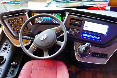 XE KHÁCH TRACOMECO UNIVERSE 47 CHỖ ĐỘNG CƠ WEICHAI 430PS