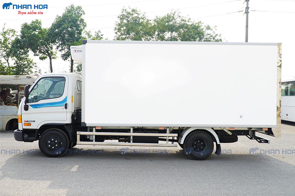 Xe tải Hyundai Mighty W750L Trọng Tải 3 Tấn Thùng Đông Lạnh