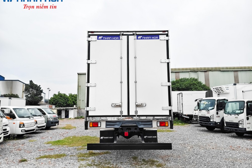 Xe Tải CHENGLONG M3 Thùng Đông Lạnh 7 Tấn