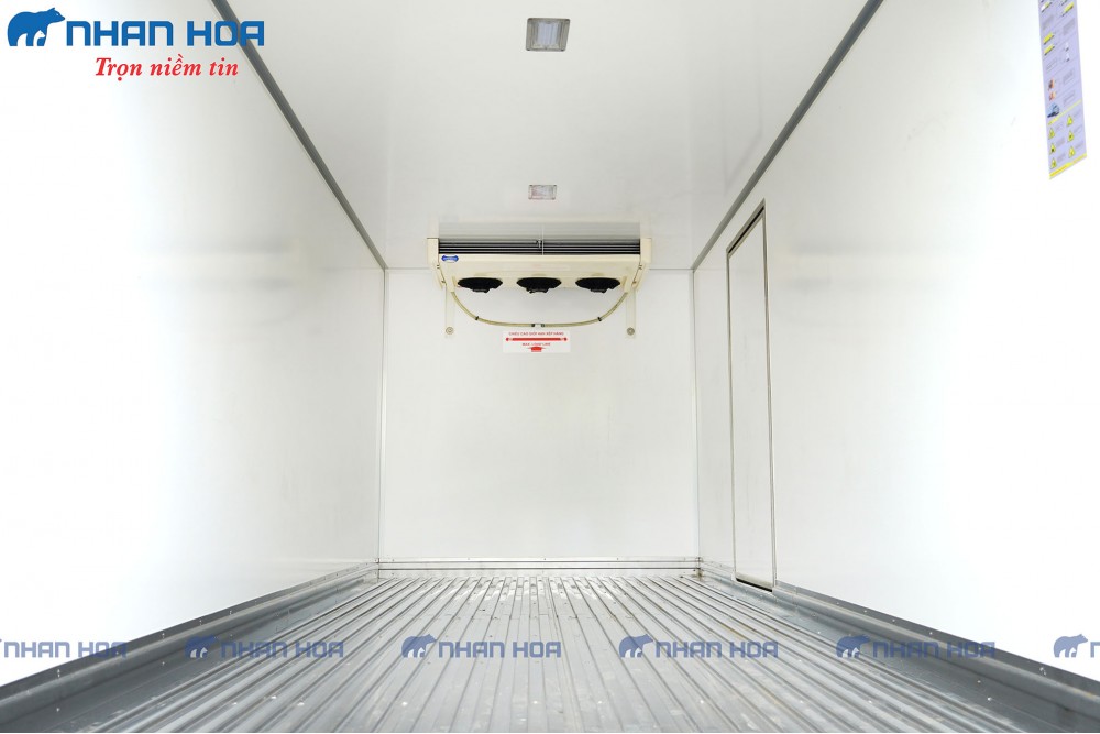 Xe Tải HYUNDAI MIGHTY W11S Tải Trọng 1 Tấn 9 Thùng Đông Lạnh