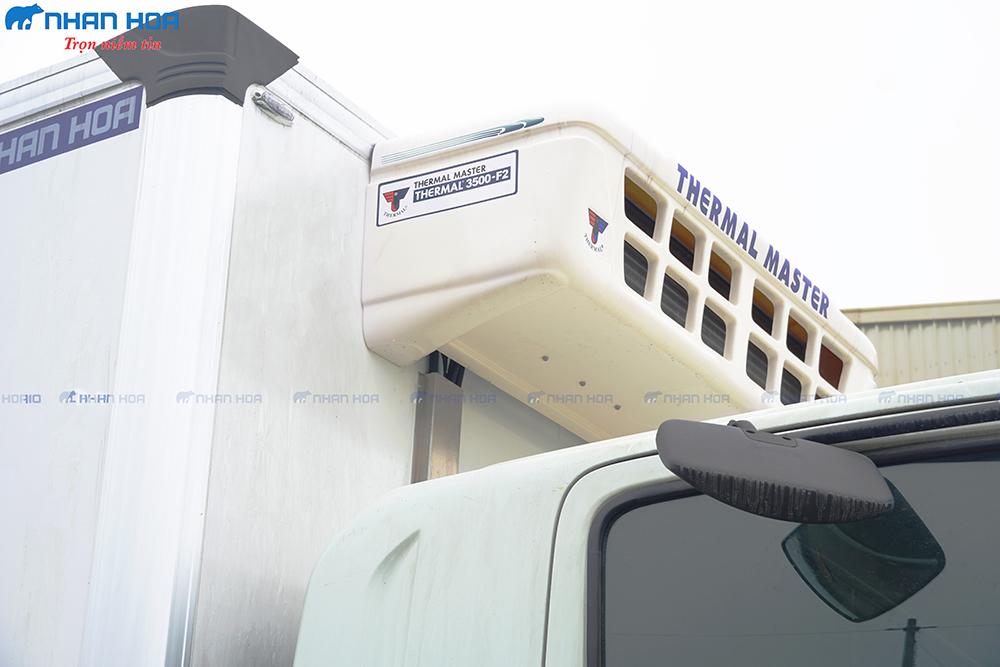 Xe tải thùng đông lạnh isuzu fvm1500 tải trọng 14 tấn