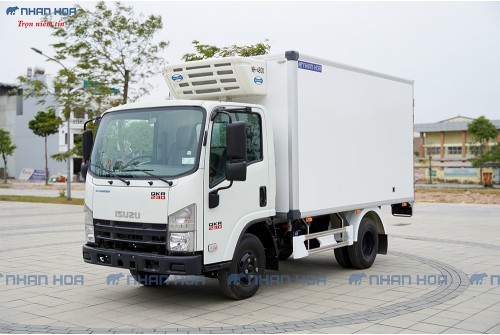 Xe tải thùng đông lạnh isuzu qkr230 tải trọng 1.9 tấn