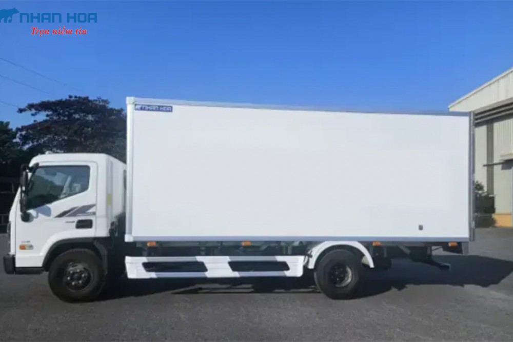 Xe tải Hyundai Mighty EX8L E160 7 tấn thùng bảo ôn